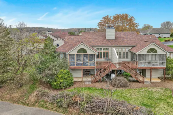 Hardy, VA 24101,56 Scarlet ST