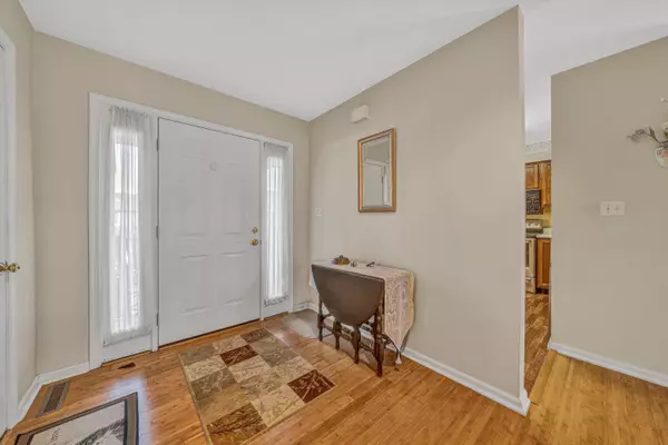 Hardy, VA 24101,56 Scarlet ST