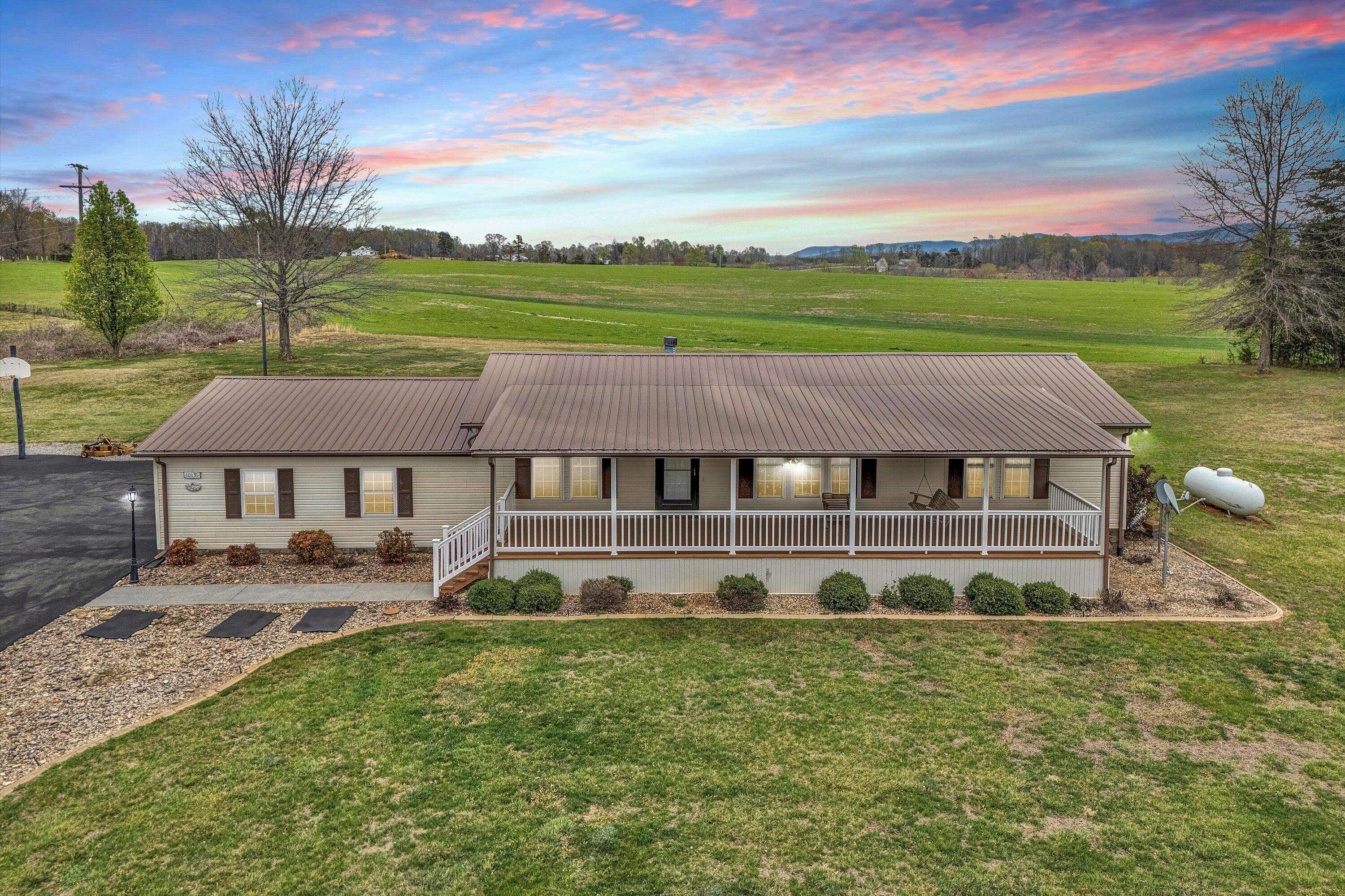 10131 SONTAG RD, Martinsville, VA 24112
