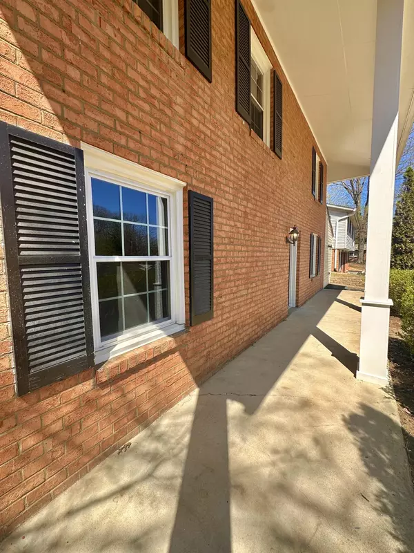 Covington, VA 24426,105 Ridgewood CIR