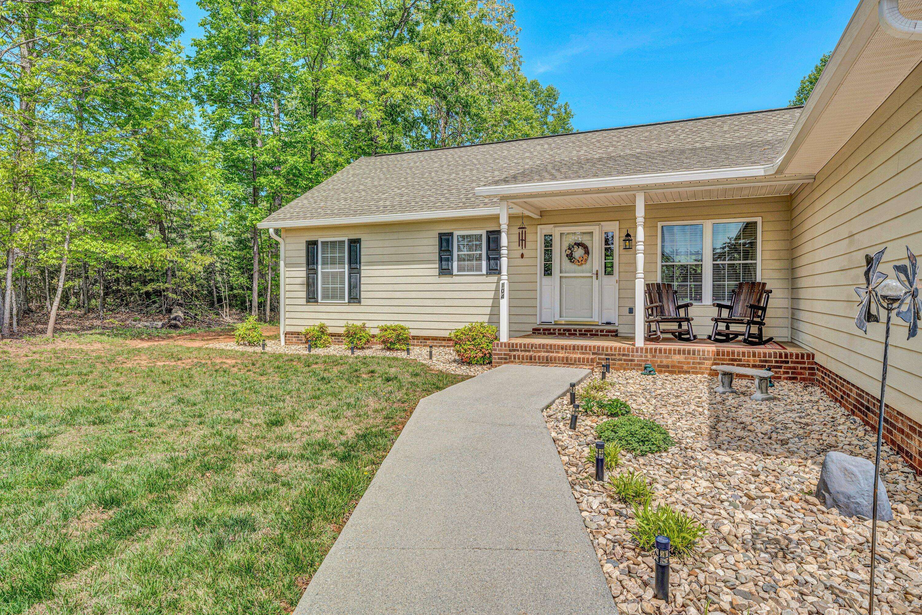 Huddleston, VA 24104,104 Peach Tree CT