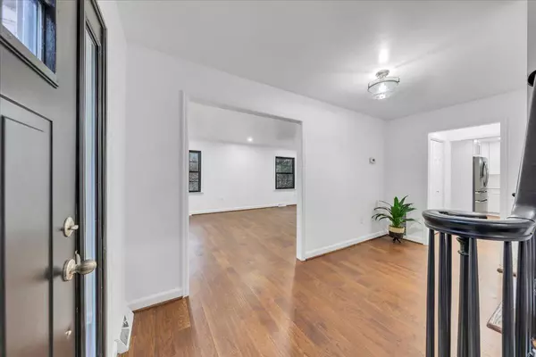 Roanoke, VA 24018,5233 Crossbow CIR