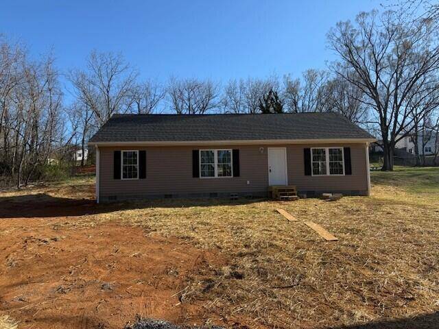 1800 Hardy RD, Vinton, VA 24179