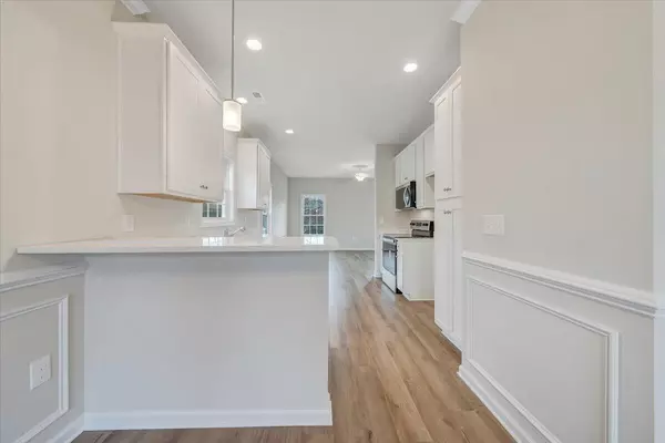 Salem, VA 24153,121 Parker LN