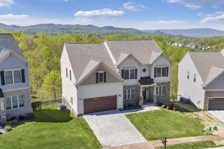 6946 Linn Cove CT, Roanoke, VA 24018