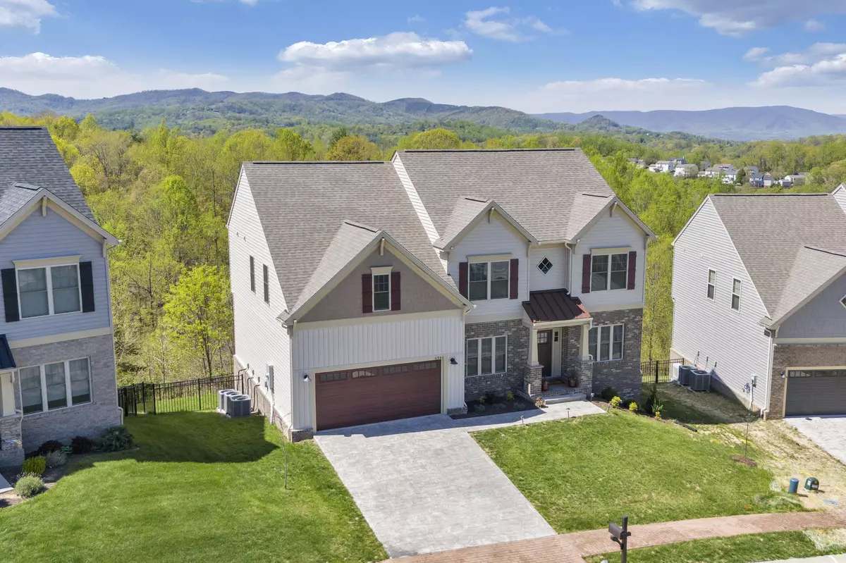 Roanoke, VA 24018,6946 Linn Cove CT