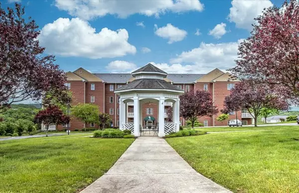 4444 Pheasant Ridge RD #206, Roanoke, VA 24014