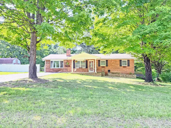 175 Maple AVE, New Castle, VA 24127