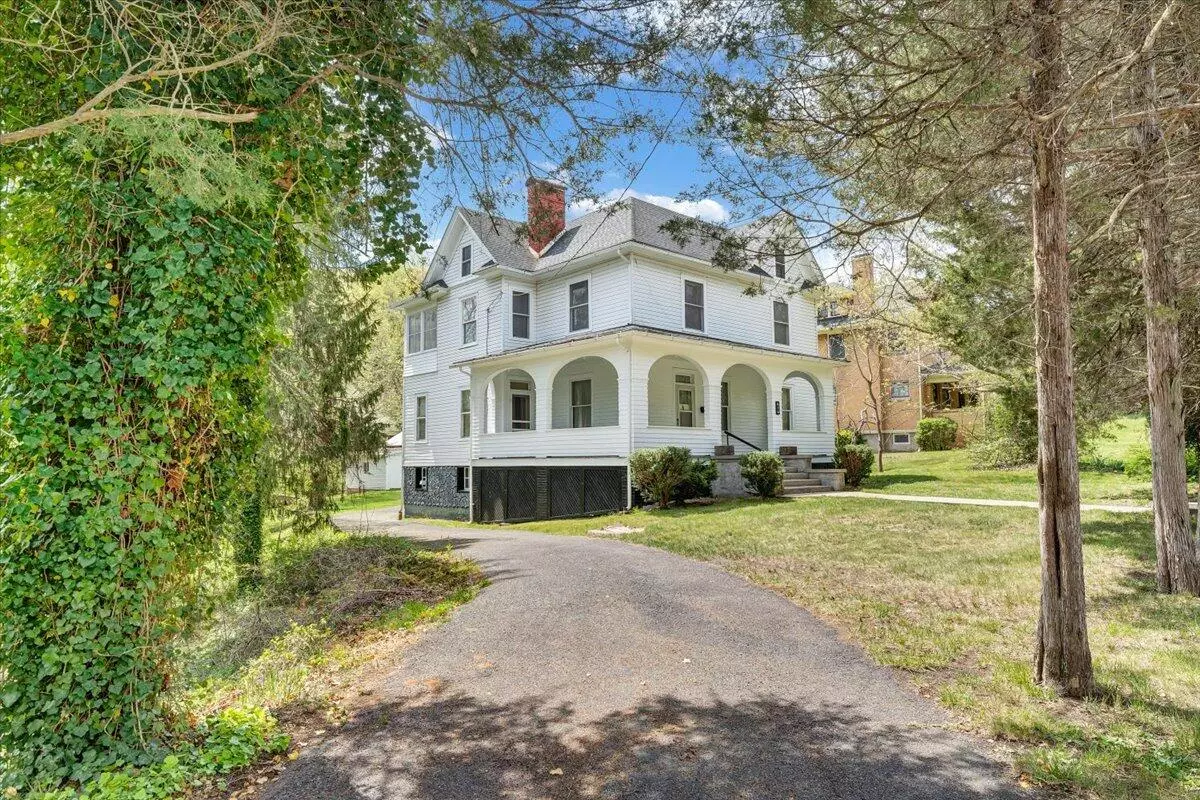 Covington, VA 24426,616 Midland TRL