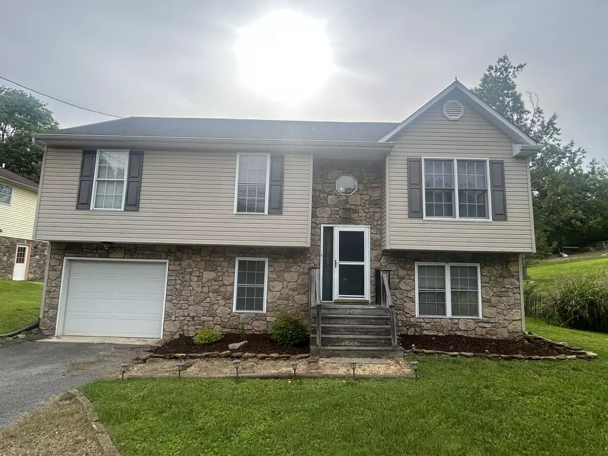 Roanoke, VA 24017,736 Caldwell ST