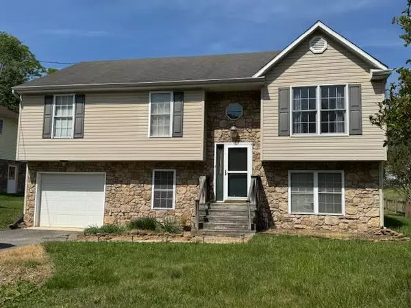 Roanoke, VA 24017,736 Caldwell ST