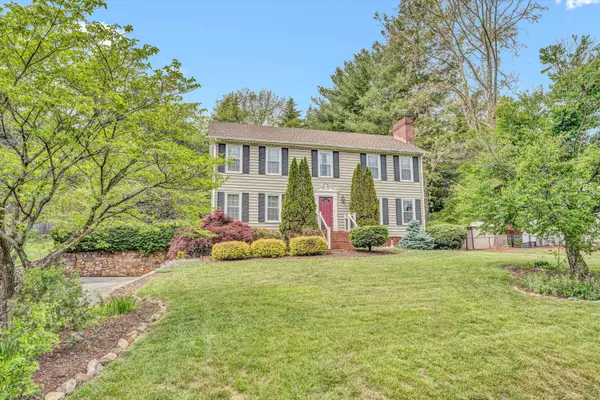 Daleville, VA 24083,302 Ivy LN