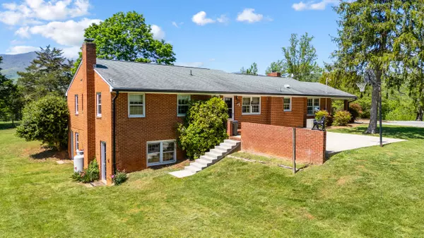 Bedford, VA 24523,1129 Croft LN