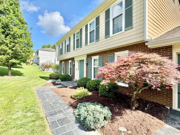 Roanoke, VA 24018,5389 Luwana DR