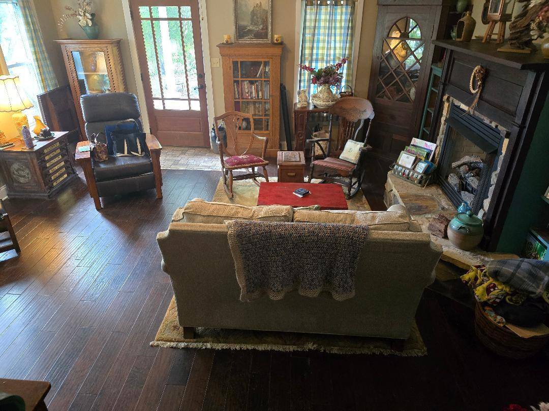 Buchanan, VA 24066,322 2nd ST