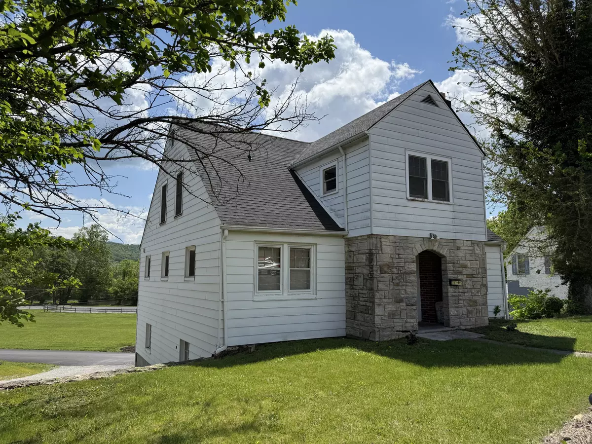 Covington, VA 24426,111 Rosedale AVE