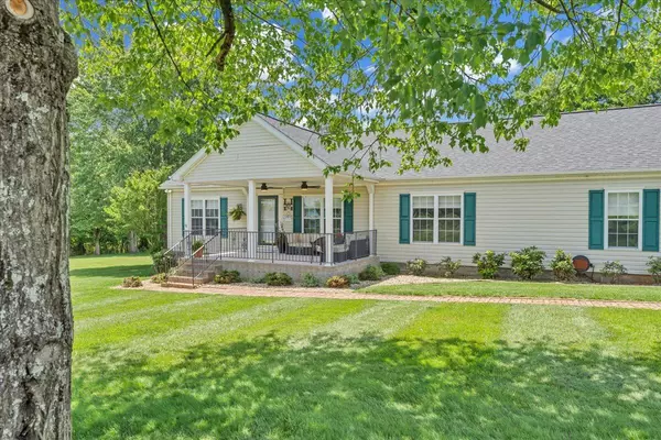 Moneta, VA 24121,414 Mallard Cove RD