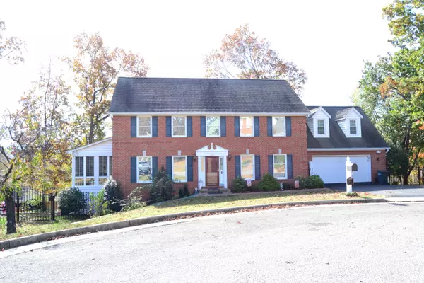 815 Scott CIR, Salem, VA 24153