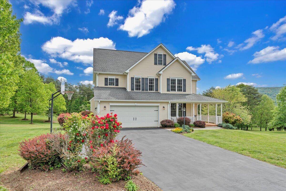 Blue Ridge, VA 24064,466 Thornblade WAY