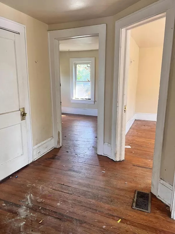 1627 Wayne ST, Roanoke, VA 24012