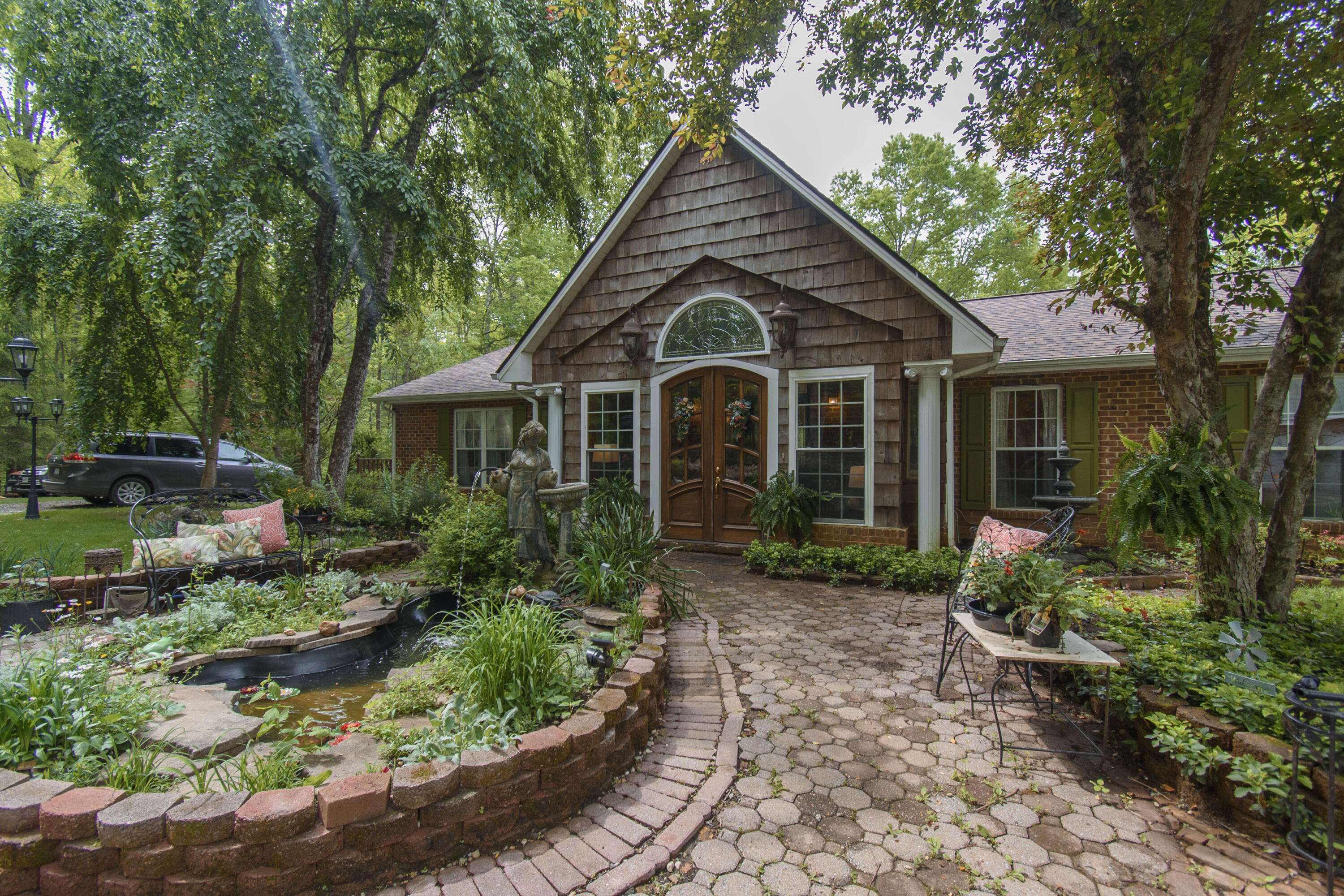 157 Burks Hollow RD, Willis, VA 24380
