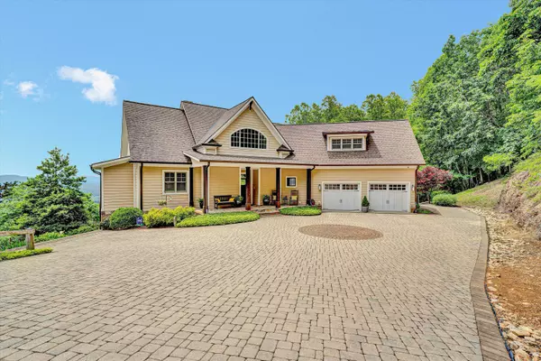 4342 TODDSBURY DR, Vinton, VA 24179