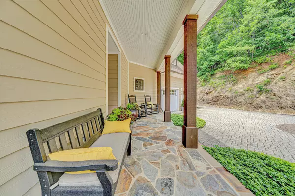 Vinton, VA 24179,4342 TODDSBURY DR