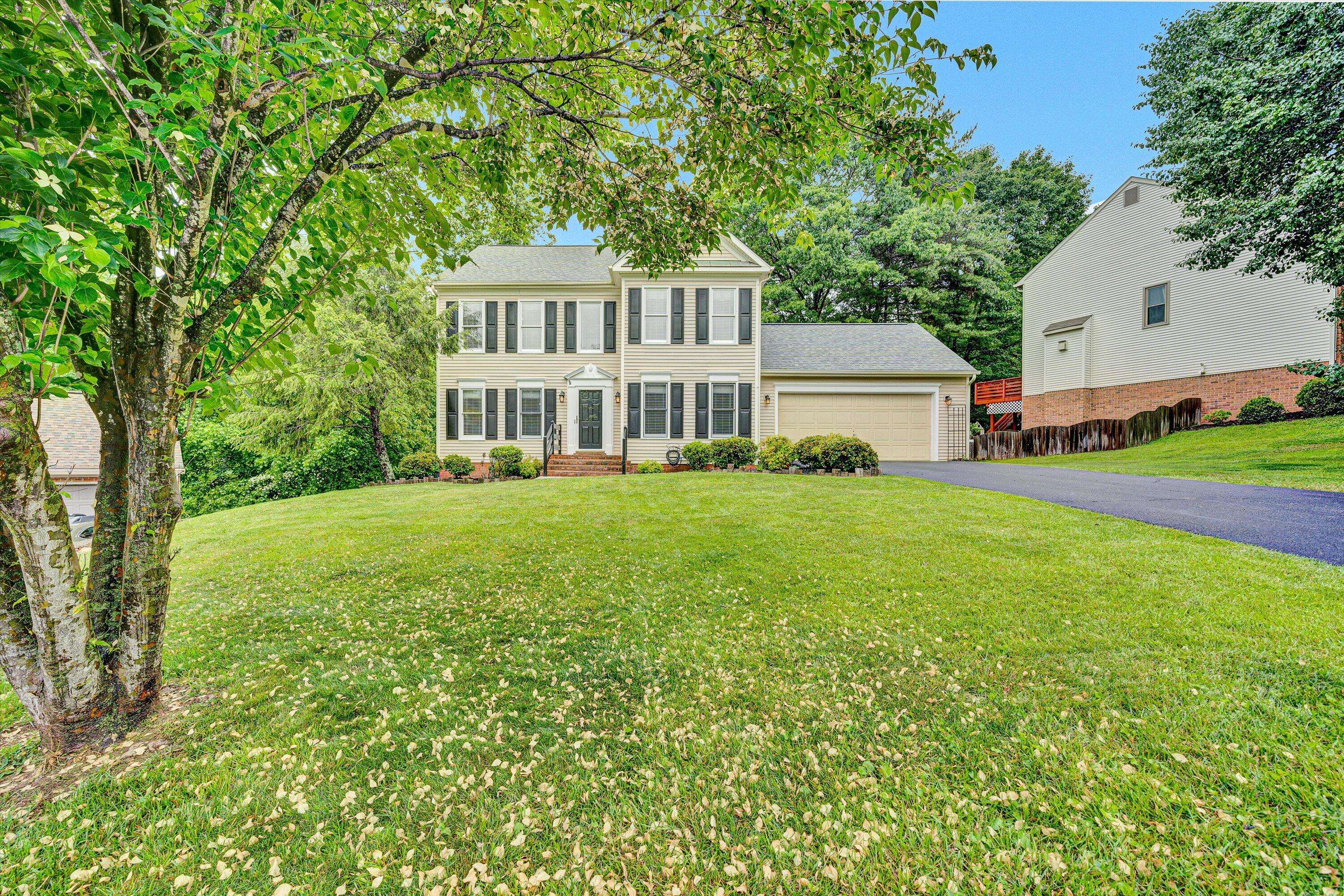 Roanoke, VA 24018,6115 St Ives CT