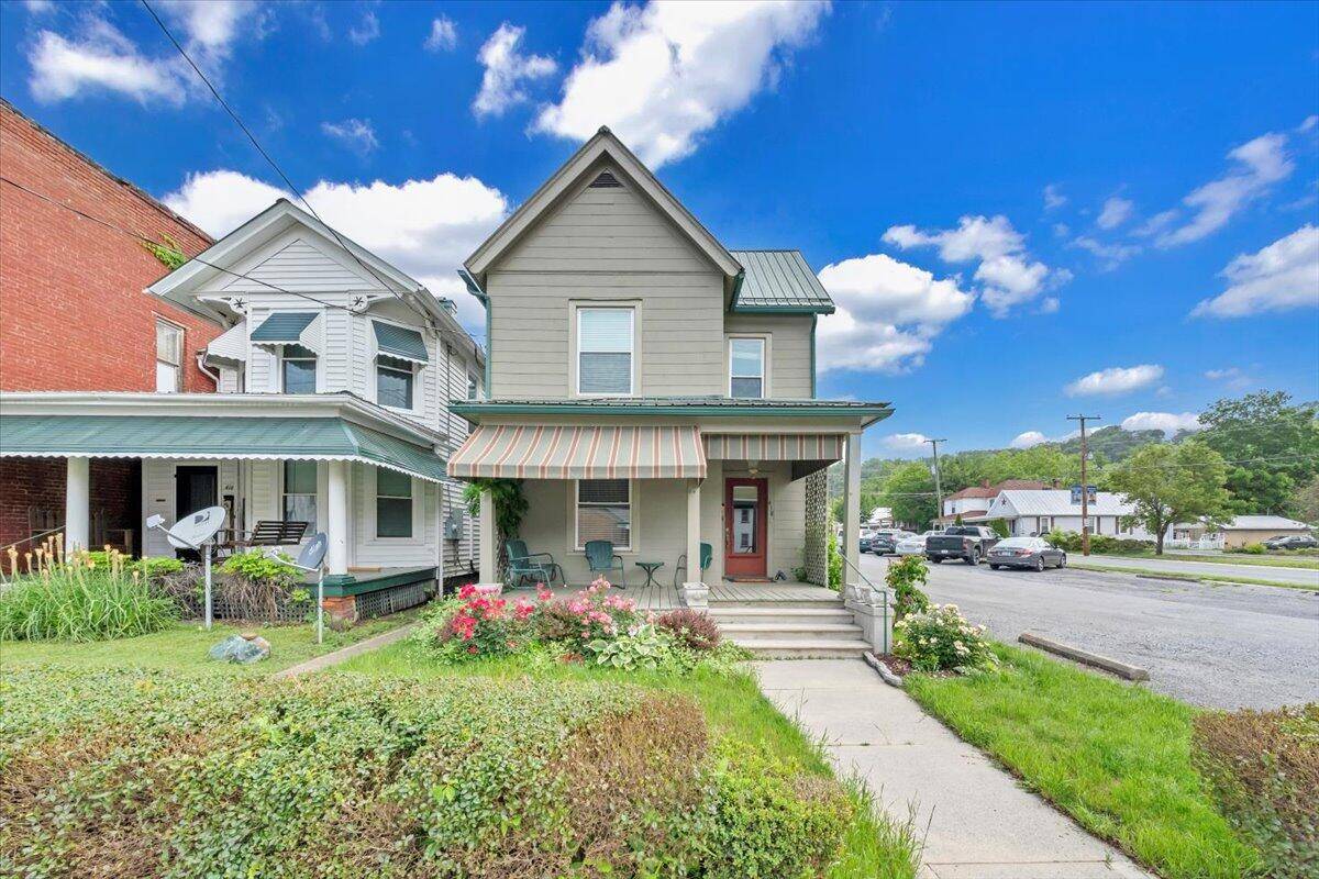 Clifton Forge, VA 24422,418 Church ST