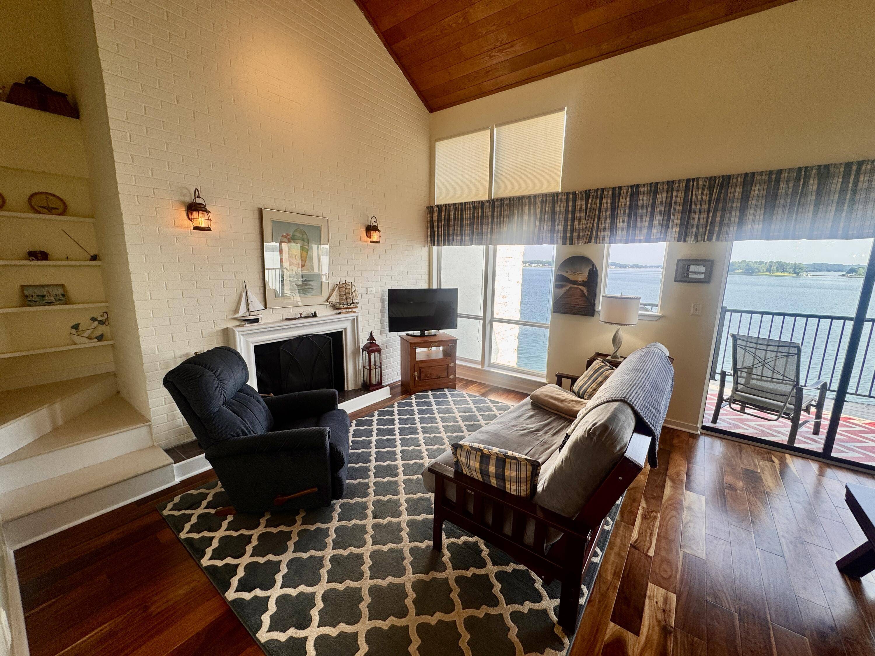 Penhook, VA 24137,6605 Smith Mountain RD #233