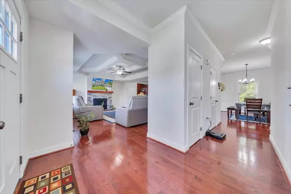 Roanoke, VA 24018,7019 Linn Cove CT