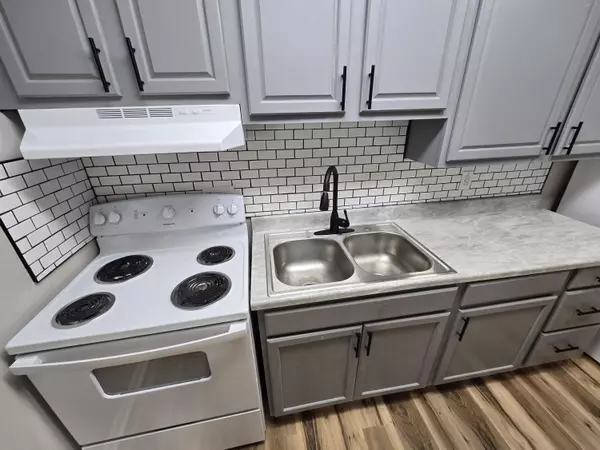 Roanoke, VA 24015,2626 Westover AVE Unit Apt 1