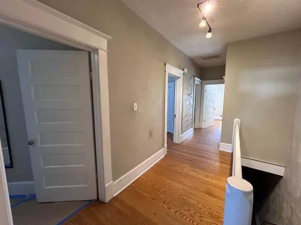 Roanoke, VA 24016,359 Elm AVE Unit 4