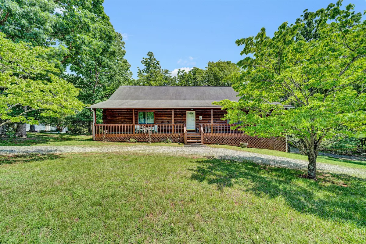Moneta, VA 24121,3680 Hales Ford RD