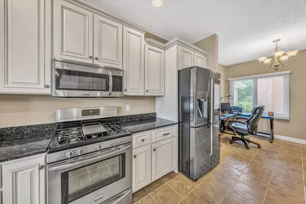 Moneta, VA 24121,1066 Siesta Key CT