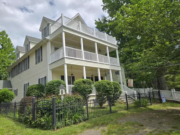 Willis, VA 24380,6733 Floyd Hwy