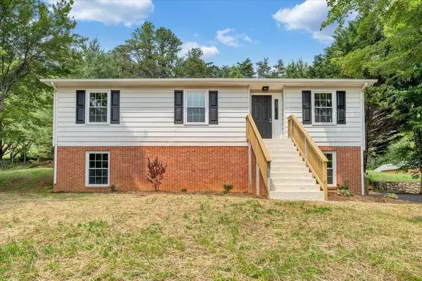 1632 Haymakertown RD, Troutville, VA 24175