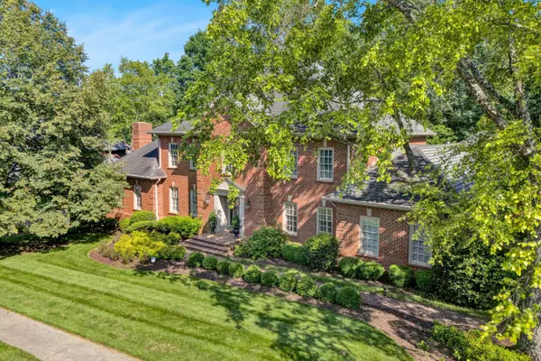 Roanoke, VA 24014,3606 Wellington DR