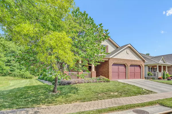 Roanoke, VA 24018,7027 Mountain Spring TRL