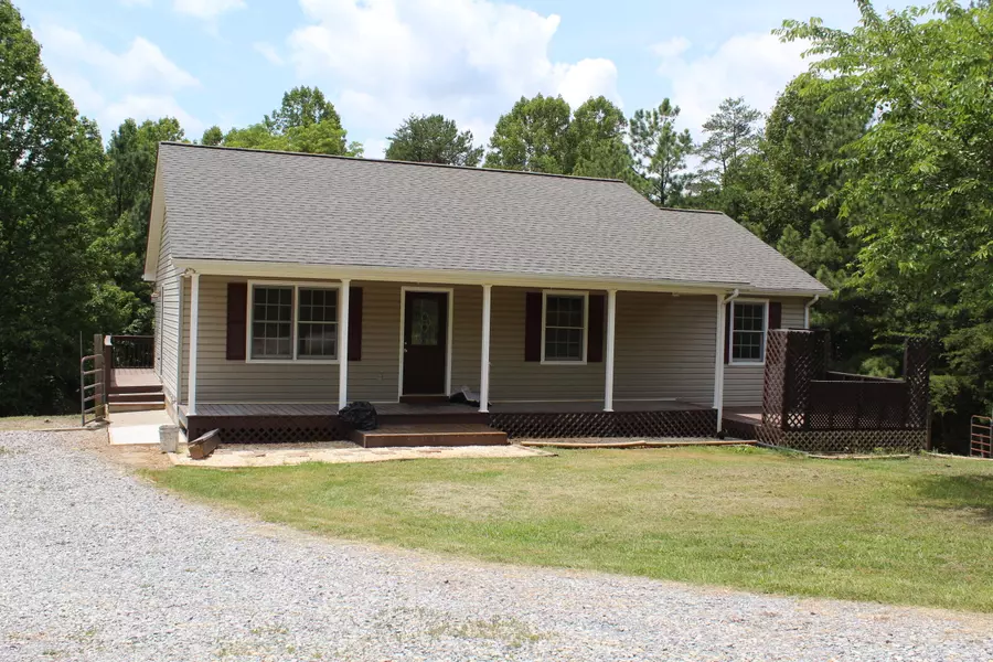 1138 Breezy Ridge RD, Thaxton, VA 24174