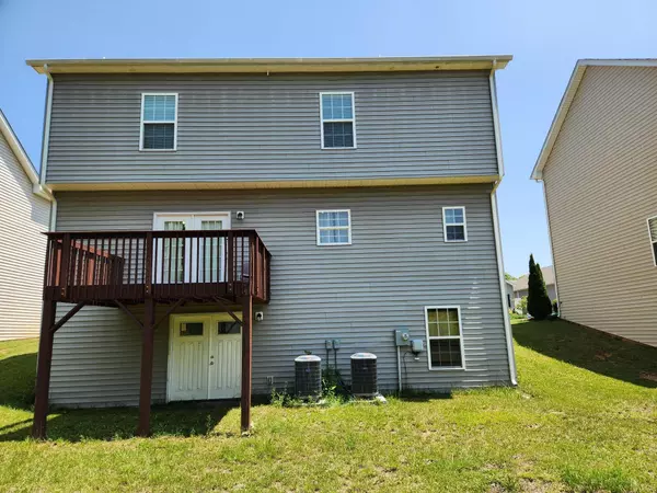 Roanoke, VA 24019,8366 Leighburn DR