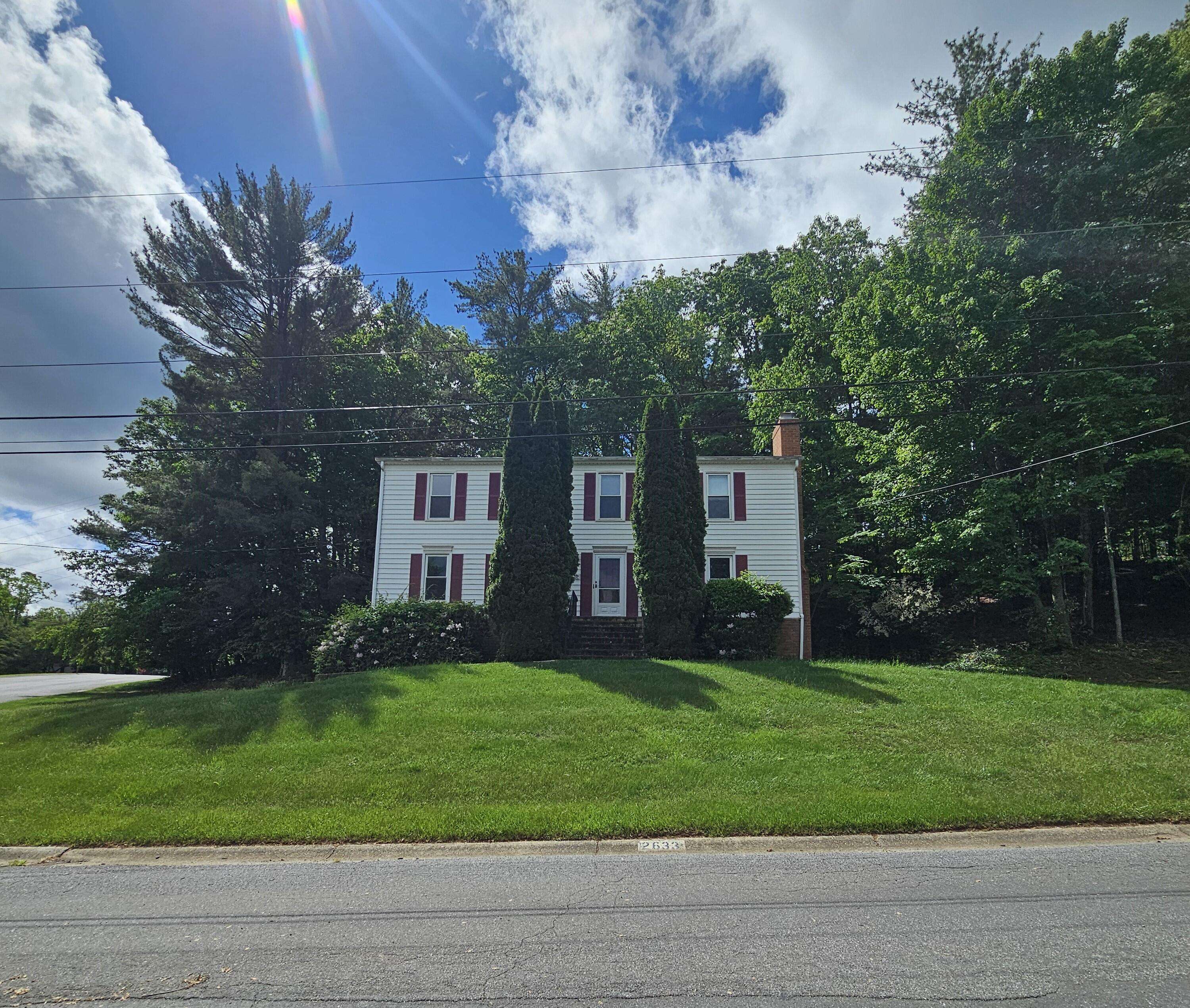Roanoke, VA 24018,2633 Wood Warbler LN