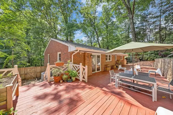 Roanoke, VA 24014,2702 Yellow Mountain RD