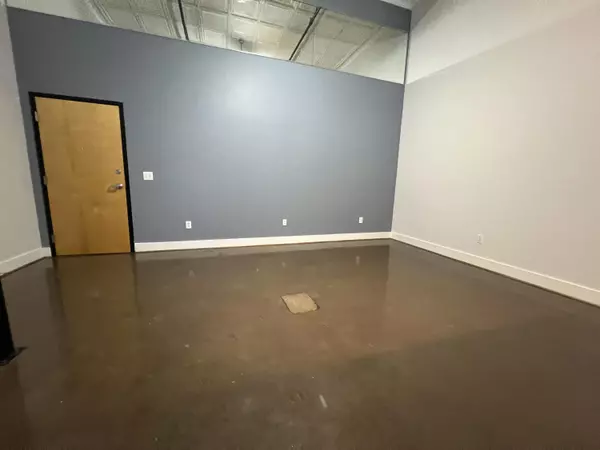 Roanoke, VA 24016,319 Campbell AVE #102