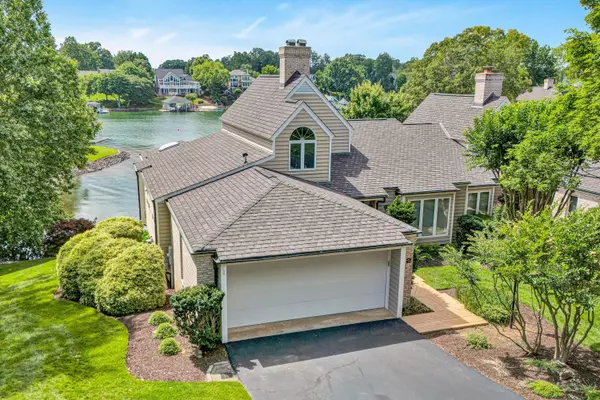 Penhook, VA 24137,30 Island Green CIR #22