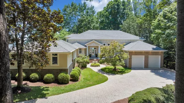 Moneta, VA 24121,574 Waverly LN