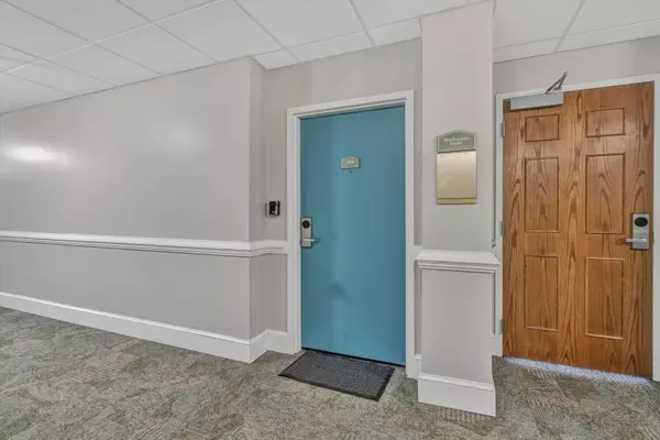 Huddleston, VA 24104,1273 Graves Harbor TRL #304