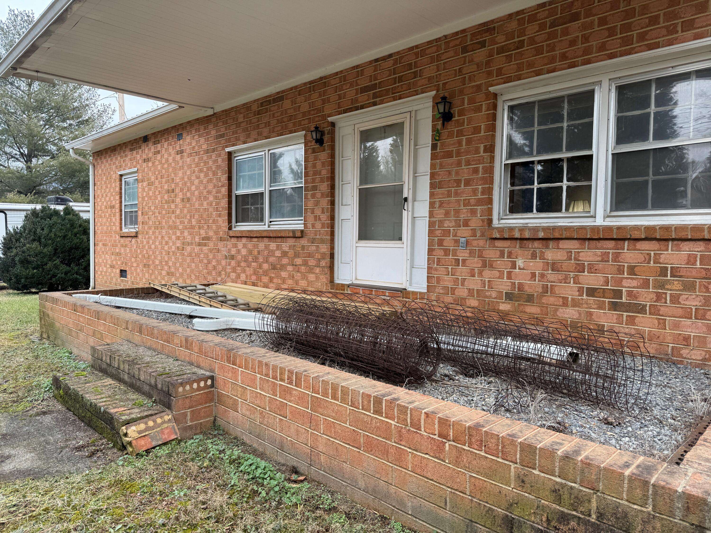 Roanoke, VA 24012,2612 Webster RD