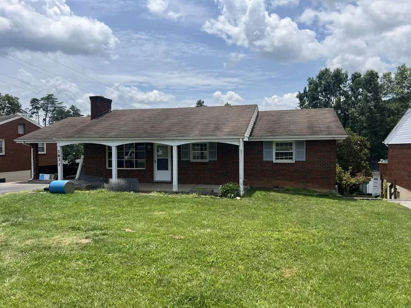 1631 Eanes RD, Roanoke, VA 24014
