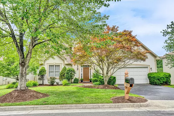 4074 Overlook Trail DR, Roanoke, VA 24018